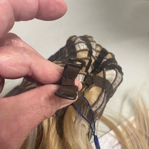 HAIRCUBE Shining‎ Yourself Long Hair Synthetic Wig Blonde Brown - Picture 6 of 11